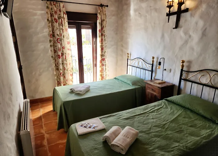 Hotel La Plaza Canillas de Albaida