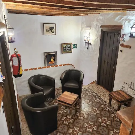 Hotel La Plaza Canillas de Albaida